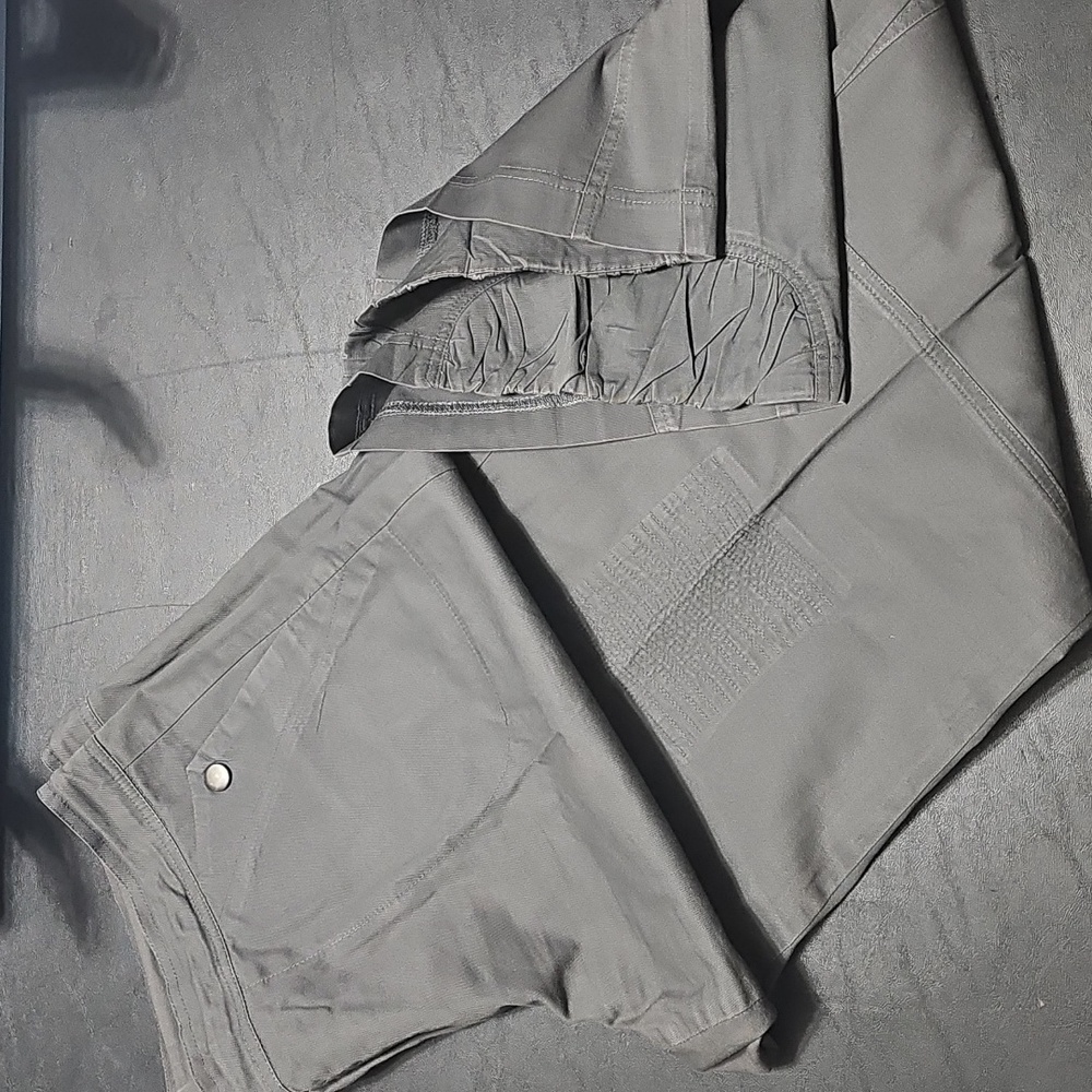 Contrast Couture Women's Gray Pants
